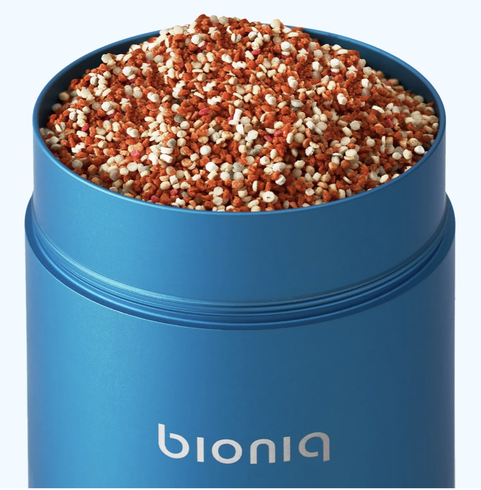 Close-up of mixed Bioniq granules inside the container